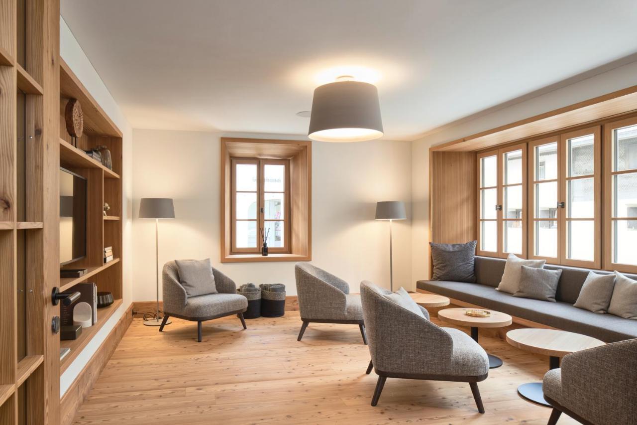 Hotel Post Andeer Bagian luar foto